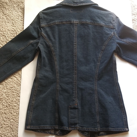 Jacket - Picture 3 of 4